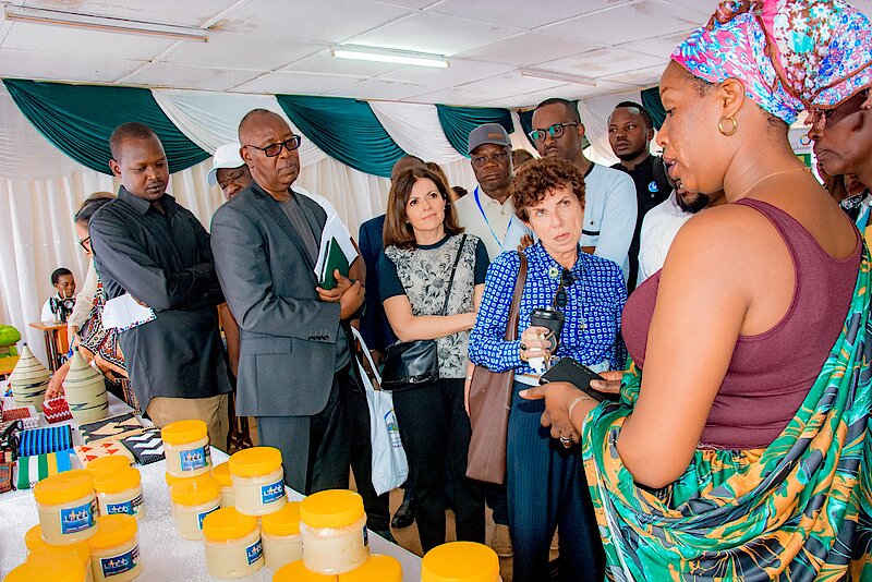 La cheffe de la délégation, Mme Imma Tor Faus, Ministre des Affaires étrangères de la Principauté d’Andorre, a félicité le Rwanda pour ses efforts