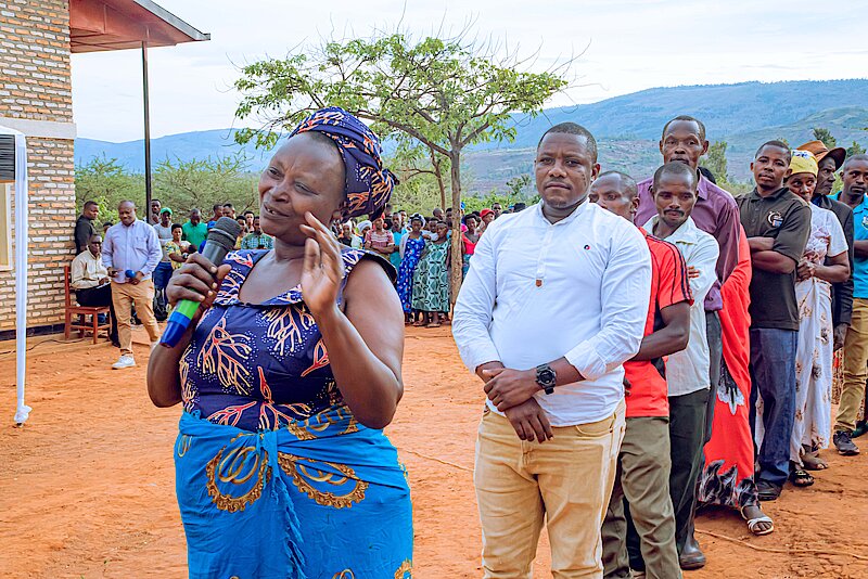 Mukamana Vestine yari ari gutanga ikifuzo abona cyashyirwa mu igenamigambi ry'uwamaka wa 2026/2027, mu ifito ubona ko yishimye kuko yabanje kugaragaza ko n'icyo yari yaratanze mbere cy'ivomo cyitaweho